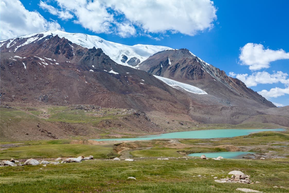 lake near barskoon pass